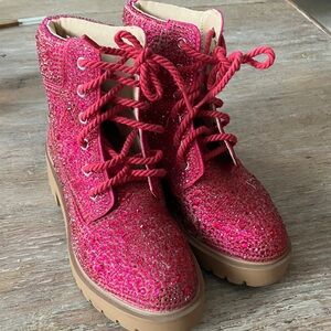 Betsey Johnson sb- hudsn combat boot worn once size 6